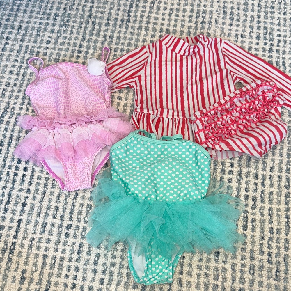 Bundle bikinis